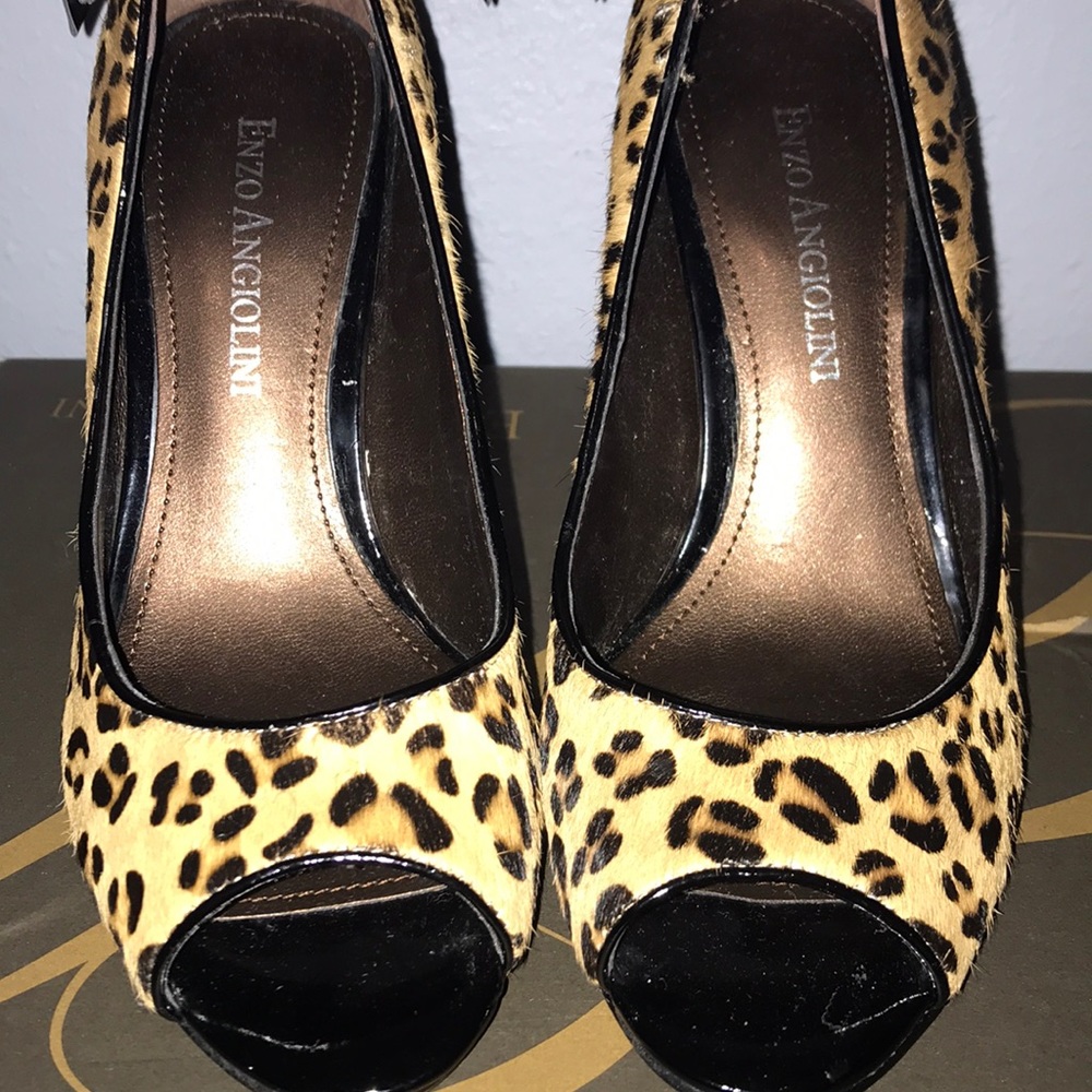 Heels - Picture 3 of 3